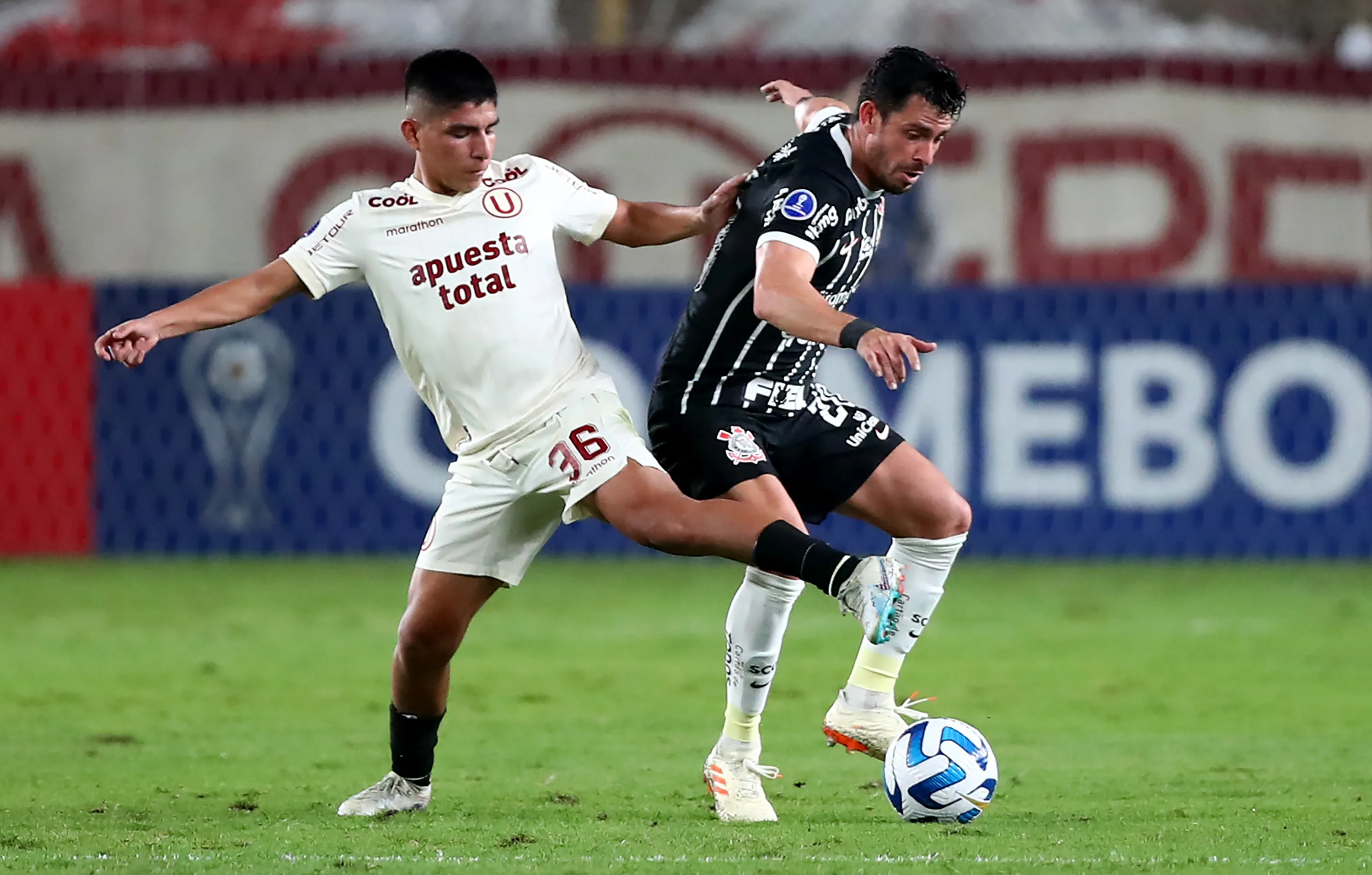 Piero Quispe en Universitario de Perú (Getty Images)