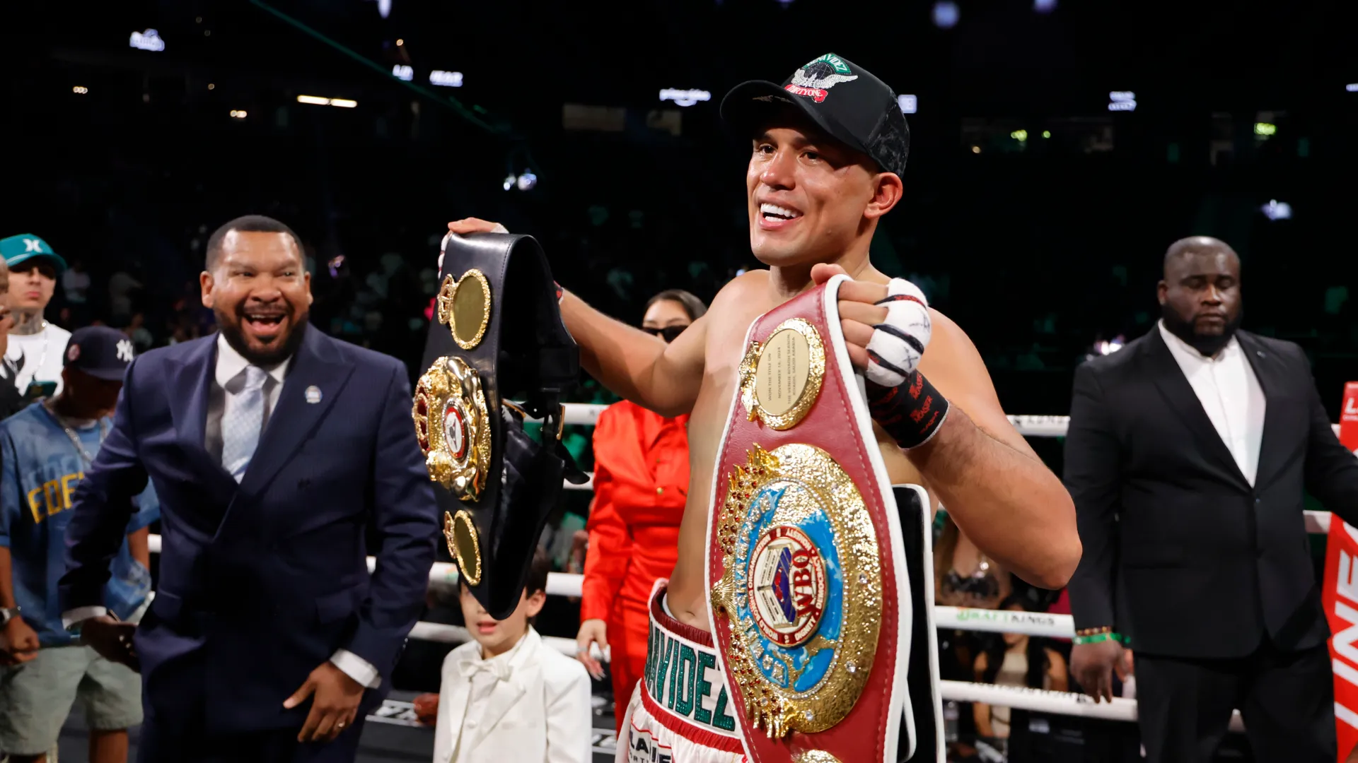 David Benavidez es el rival con el que Canelo Álvarez siempre mantendrá una enemistad. (GETTY IMAGES)