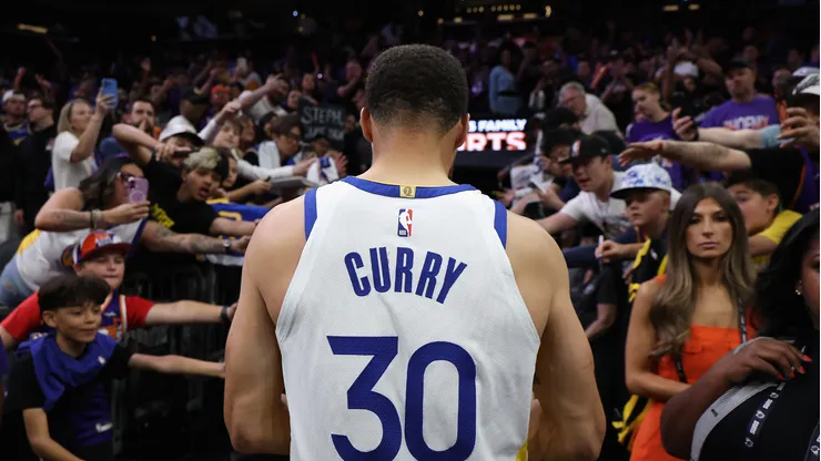 Stephen Curry no descarta una posible salida de Golden State Warriors.