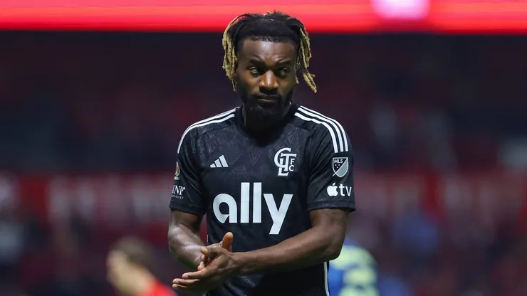 Allan Saint-Maximin no juega con Charlotte ante Pumas