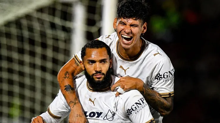 Juninho y Morales no serán titulares esta tarde.