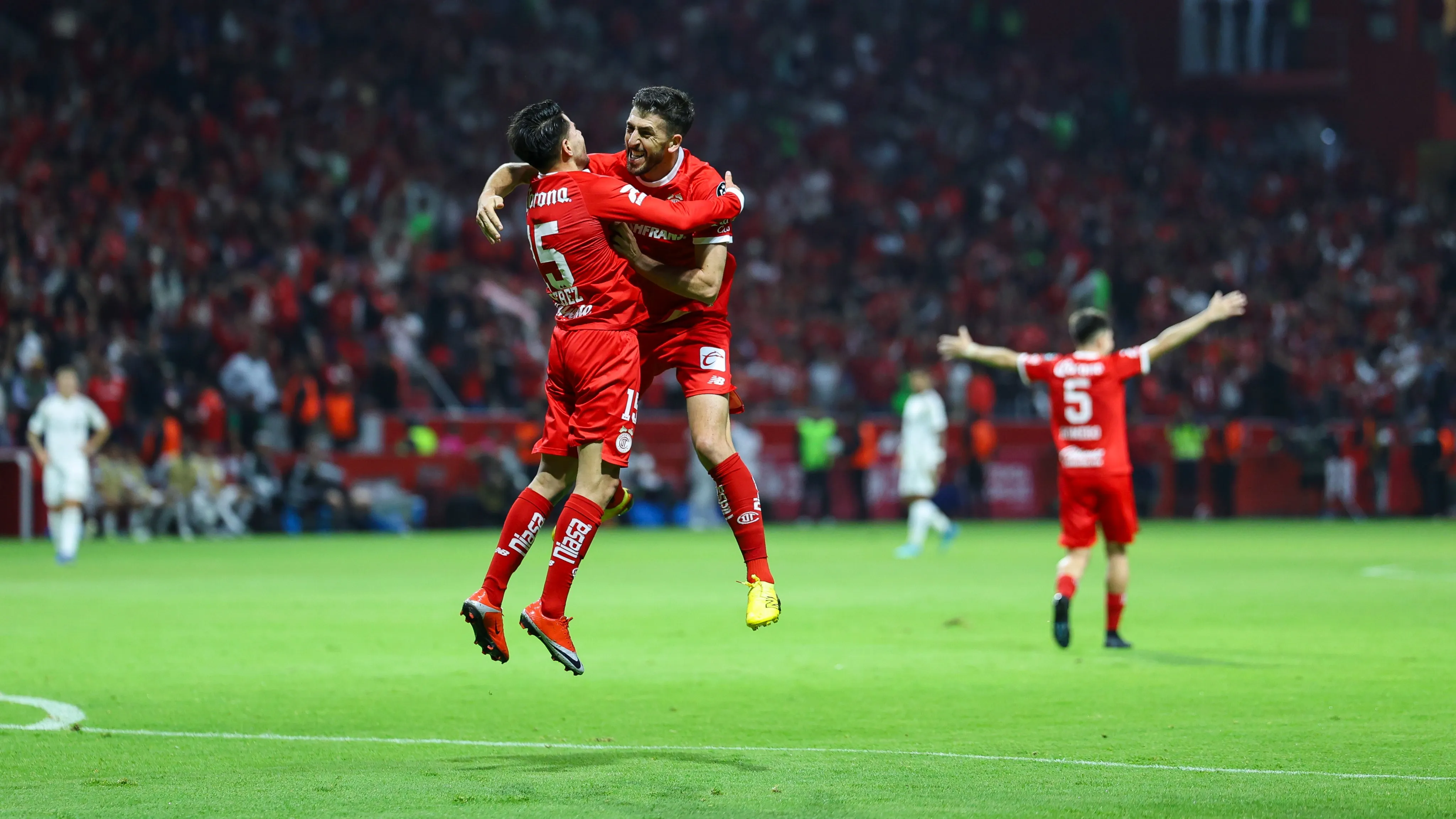 Toluca deberá ganar sin Paulinho [Foto: Getty]