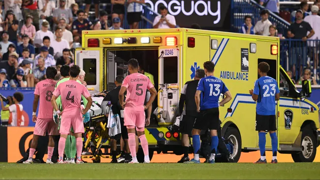 El momento en que se lesionó Berterame [Foto: Getty]