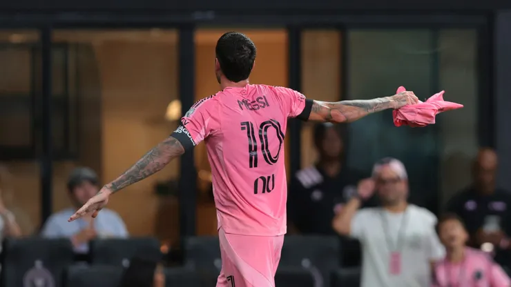 Rodrigo de Paul le anota a Rayados y le dedica gol a Messi