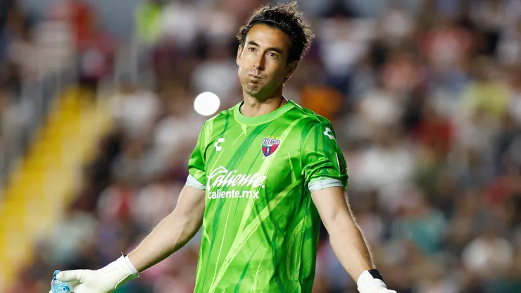 Óscar Jiménez se luce con atajada para el Atlante