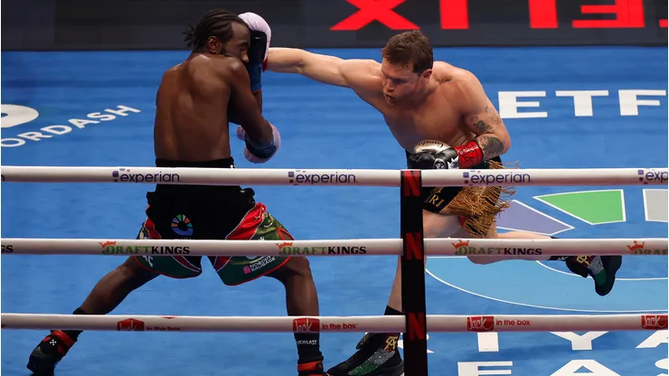 Canelo Álvarez está dispuesto a una revancha con Terence Crawford.