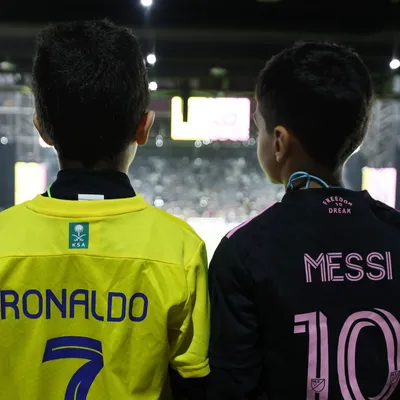 Cristiano Ronaldo le envió su apoyo a Lionel Messi tras la pérdida de su padre Jorge