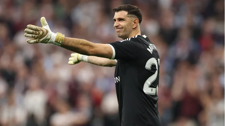 Dibu Martínez no jugará la Supercopa de Europa con el Aston Villa