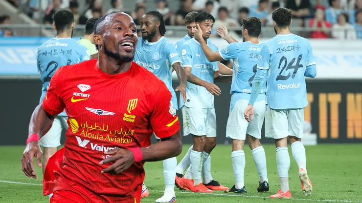 Julián Quiñones será compañero de una figura de Manchester City