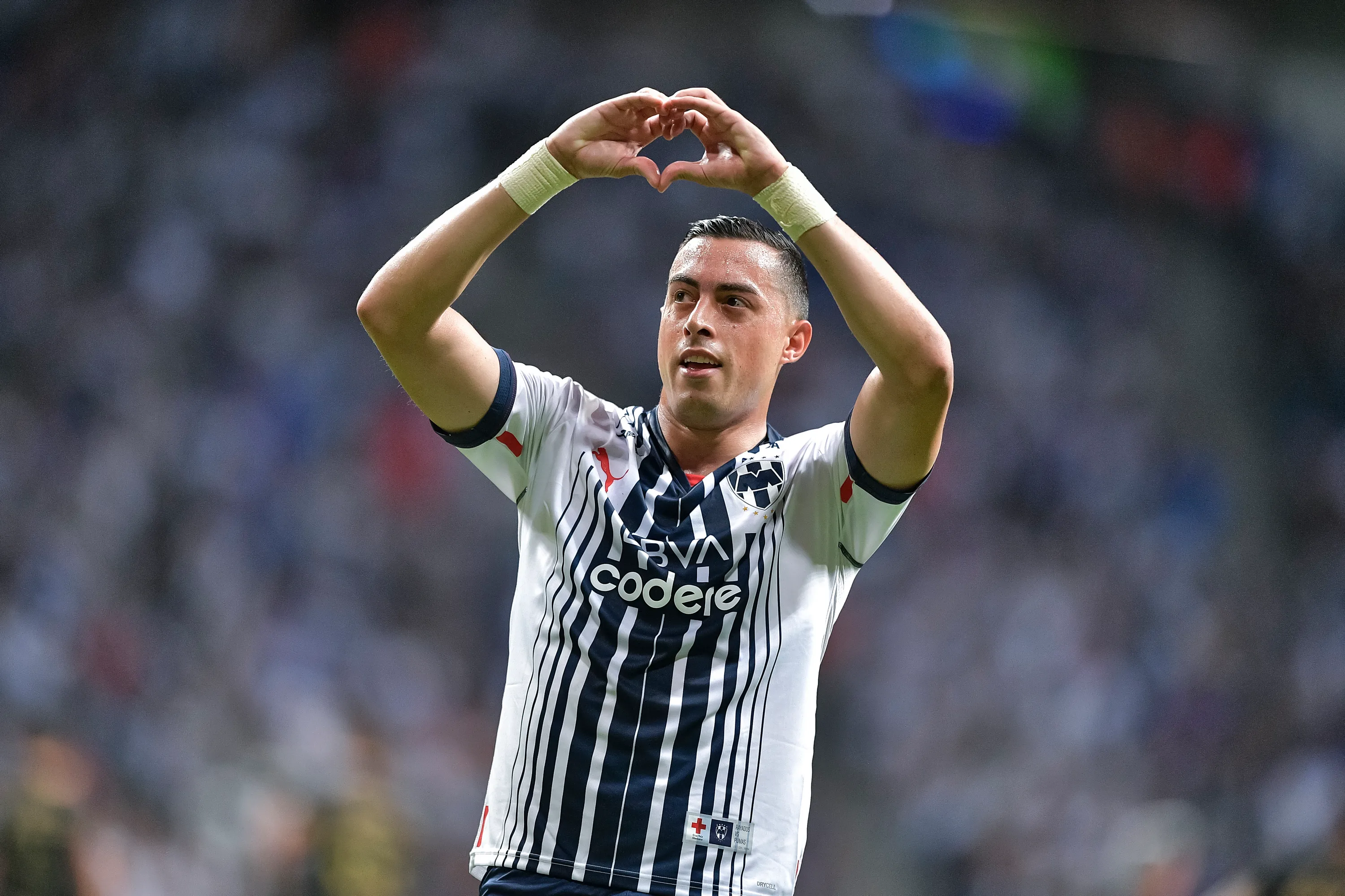 Rogelio Funes Mori celebra un gol con Rayados (Getty Images)