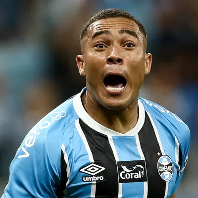 Carlos Vinícius rechazó un contrato de 6 millones de dólares del Club América