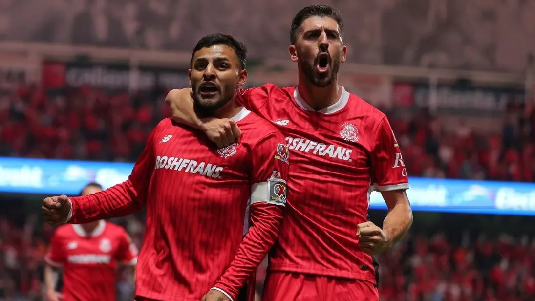 Vega y Paulinho verán el juego desde fuera [Foto: Imago]