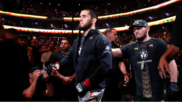 Islam Makhachev se llevó una fortuna del UFC 330.