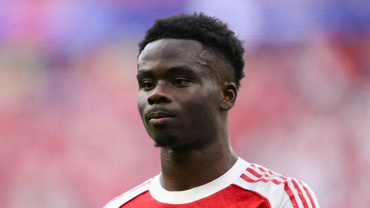 Bukayo Saka no es titular con Arsenal ante Manchester City