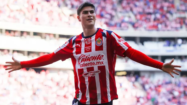Armando González podría irse de Chivas