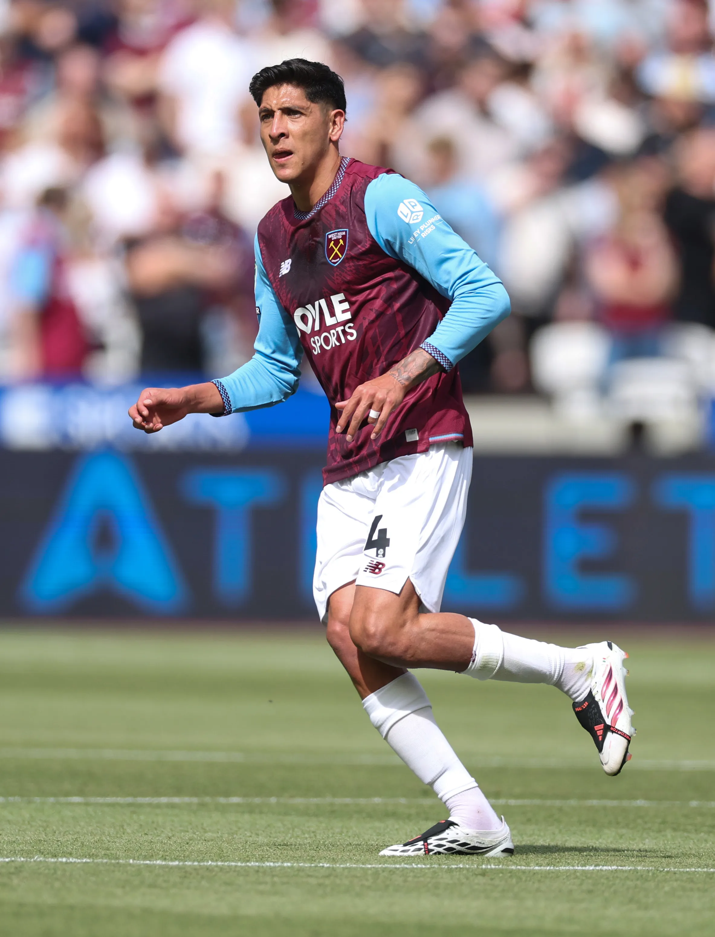 Edson Álvarez sumó minutos con West Ham en la primera ronda de la EFL Cup (Getty Images)