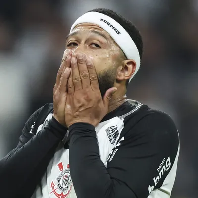 ¿Por qué no juega Memphis Depay en Corinthians vs. Rosario Central por la Copa Libertadores 2026?