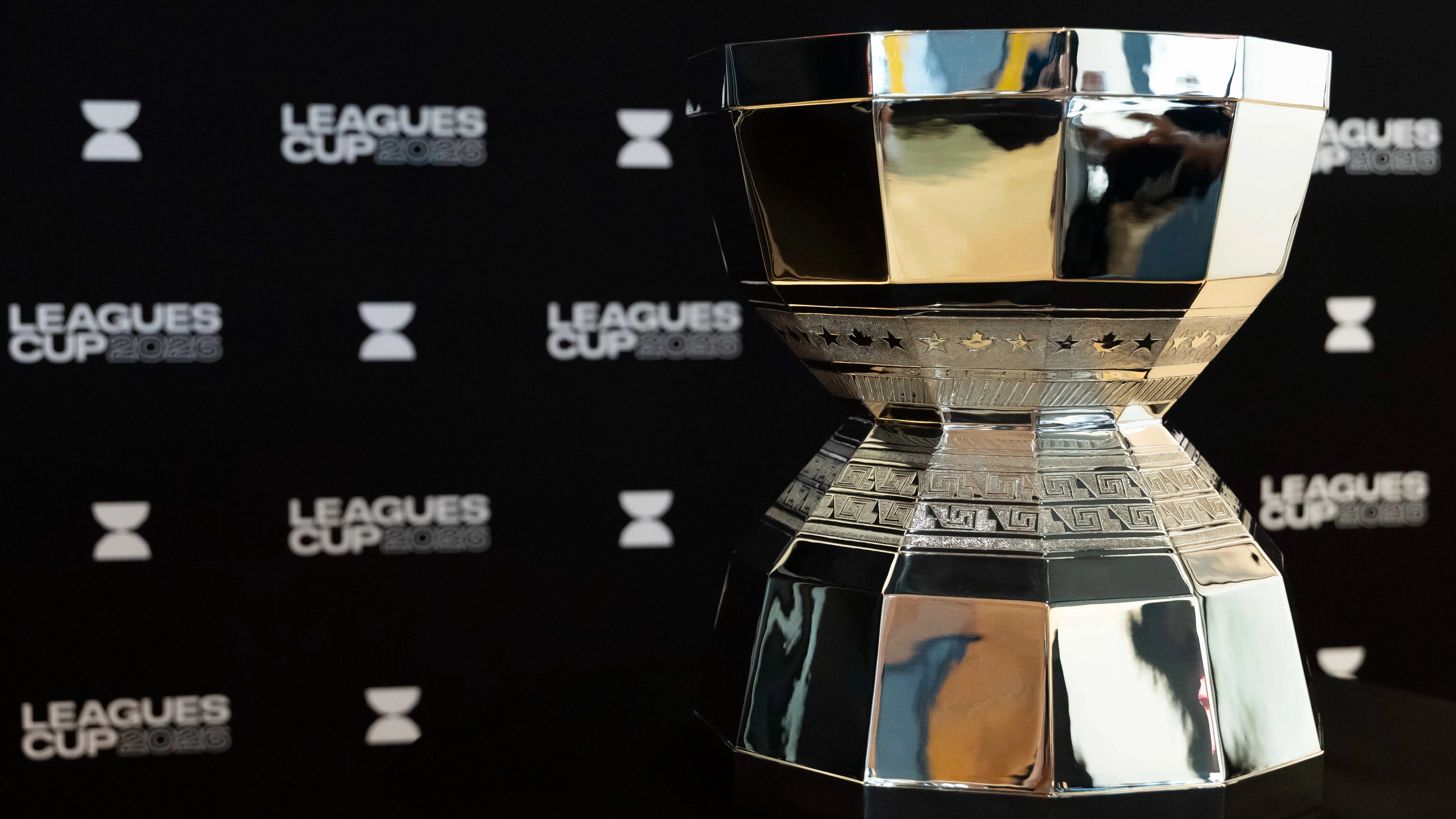 El trofeo espera por el campeón [Foto: Getty Images]