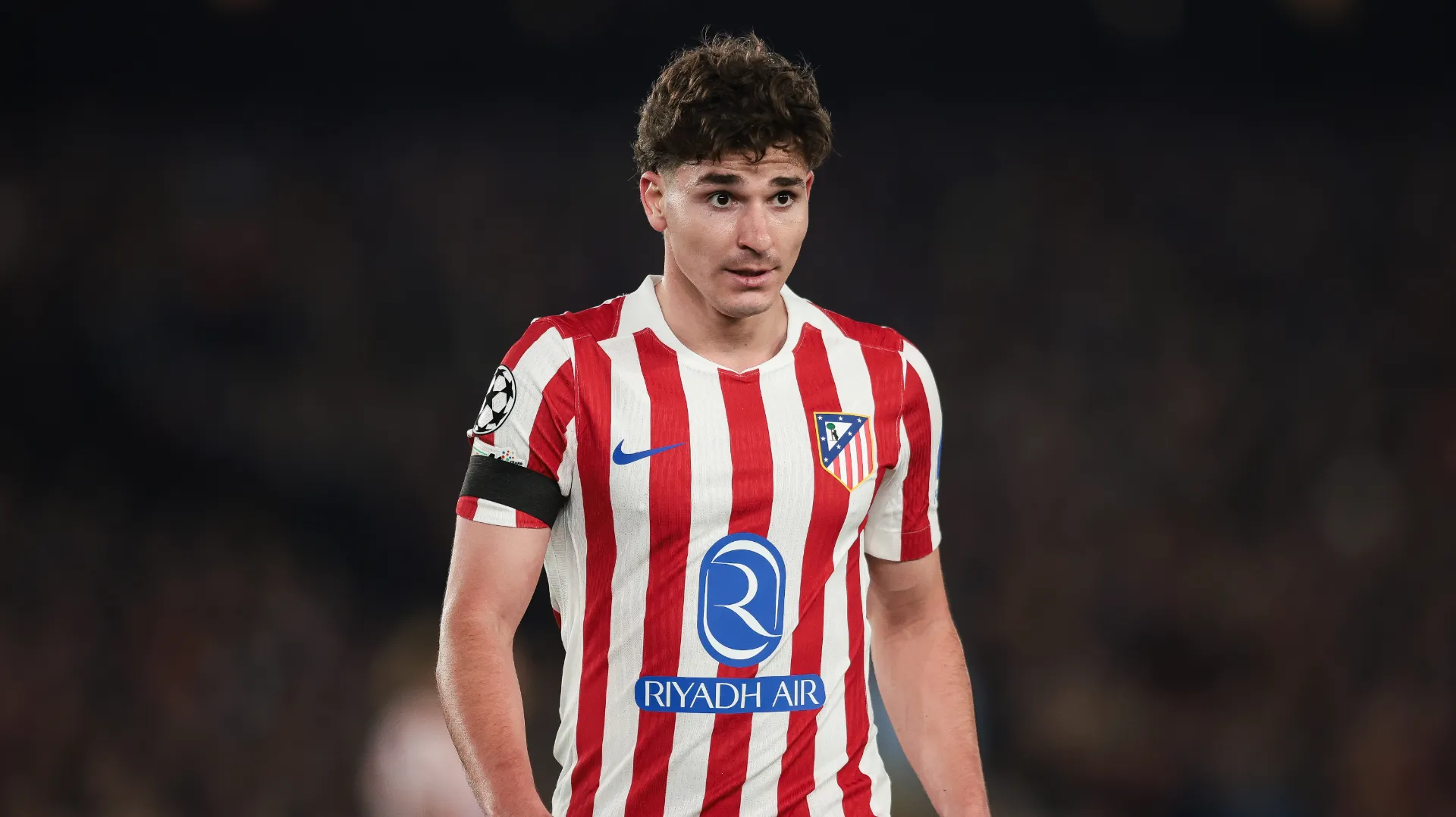Julián Álvarez se quedaría en Atlético de Madrid. (GETTY IMAGES)