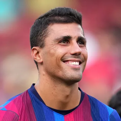 ¿Por qué no juega Rodri en Elche vs. Barcelona por LaLiga 2026-27?