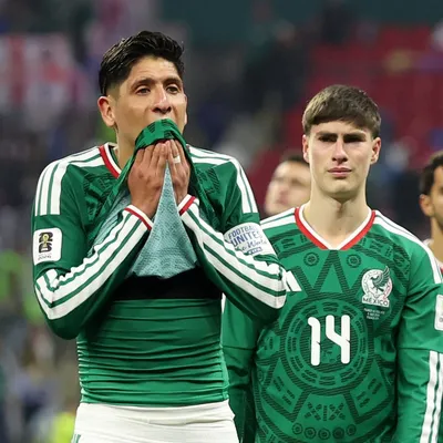 ¿Edson Álvarez va al Olympiacos? Papá de Hormiga González responde