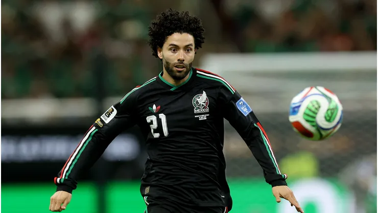 ¿Cómo acomodaría Almada al Chino Huerta en el América?