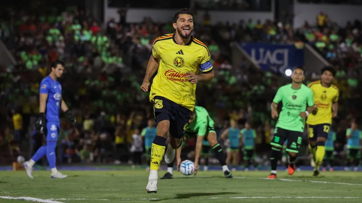 Henry Martín anotó un doblete en la victoria de América sobre FC Juárez.