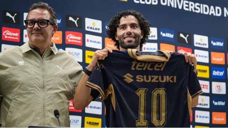 César Huerta ya fue presentado como nuevo refuerzo de Pumas UNAM.
