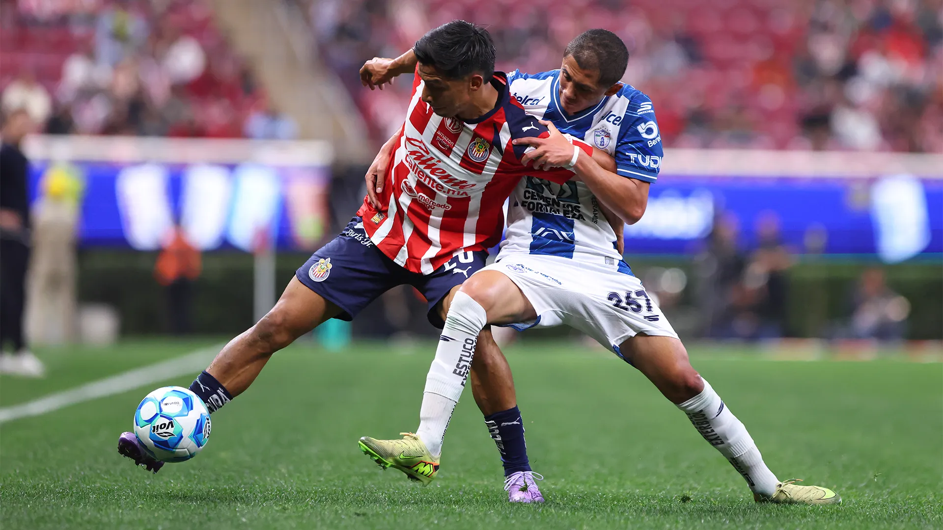 Pachuca y Chivas se enfrentaron por última vez en enero (Getty Images)