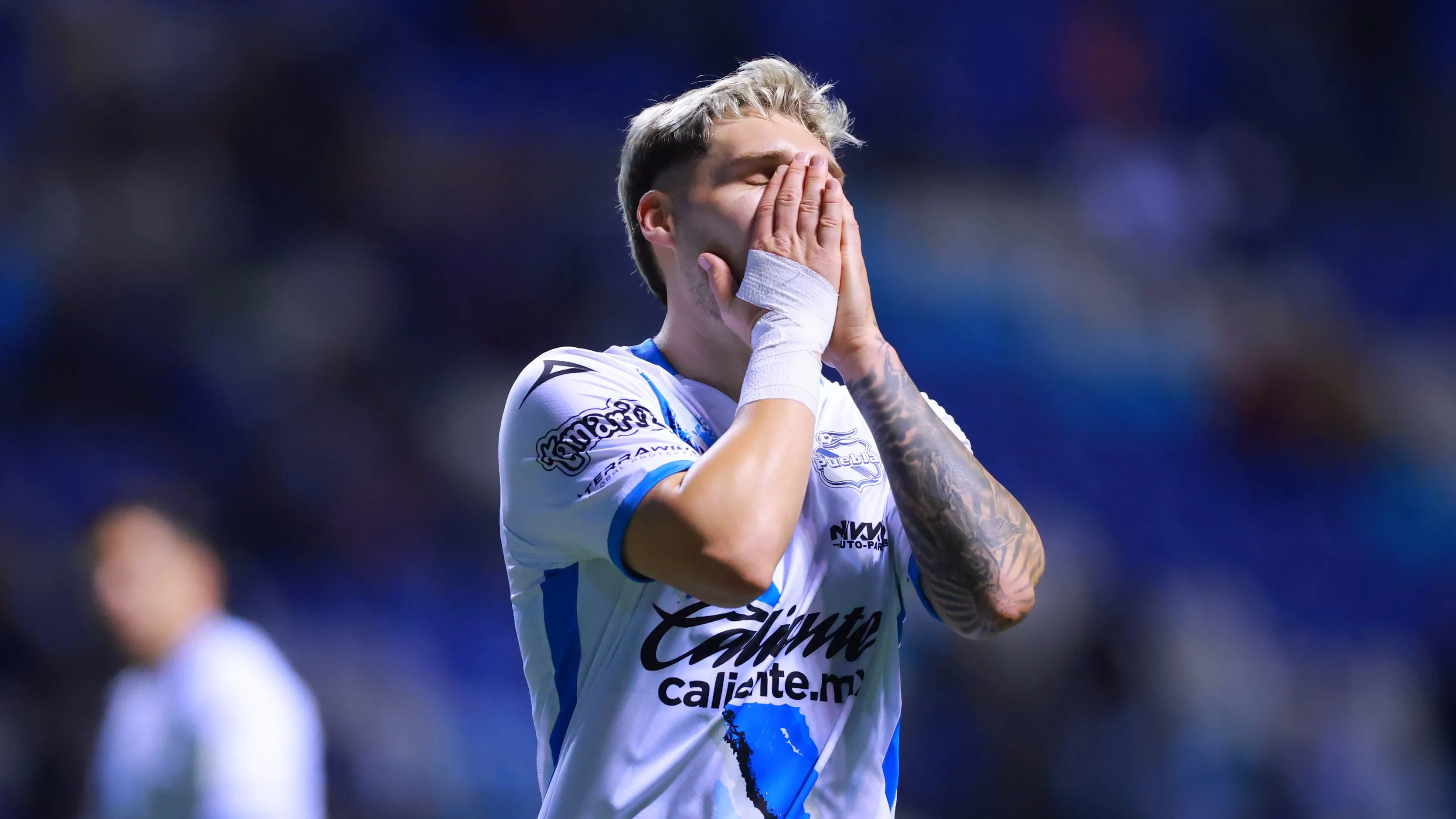 Emi Gómez, afuera del once en Puebla [Foto: Getty]