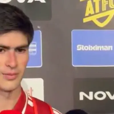 Armando González cerca de su debut goleador con el Olympiacos