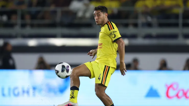 Celta de Vigo sigue negociando por Cáceres.