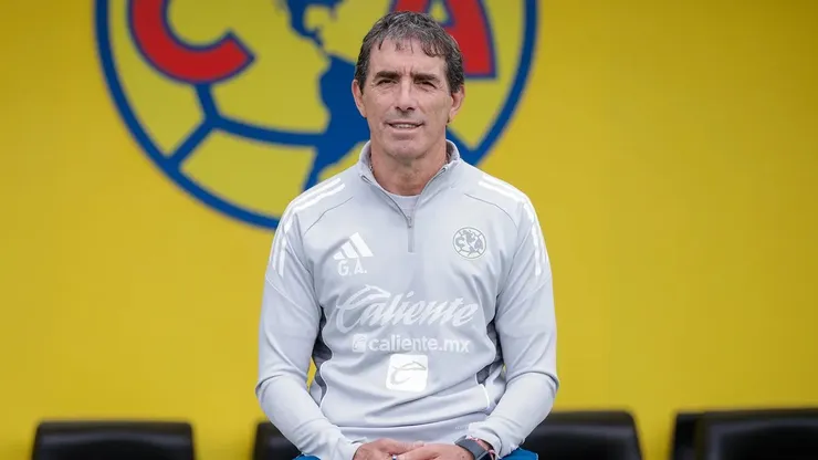 Almada no bajó la persiana de contrataciones.