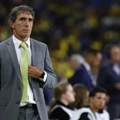 Guillermo Almada explotó contra el arbitraje tras la eliminación del América