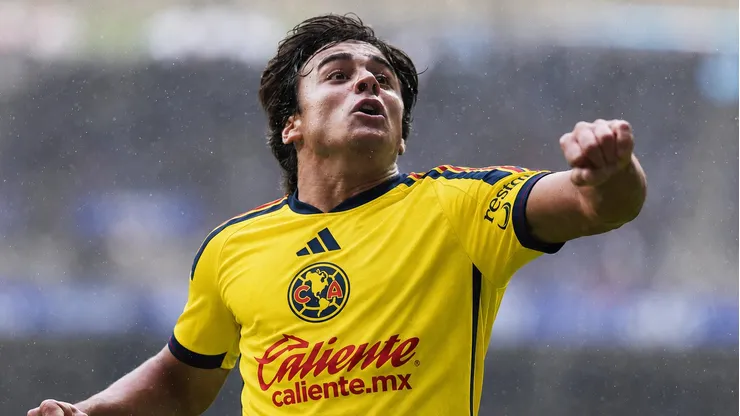 Carlos Álvarez, la cara nueva del América.