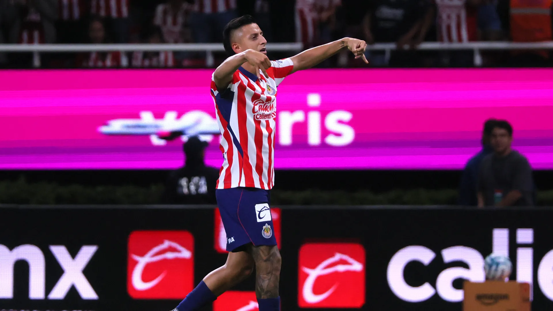 El Piojo Alvarado no se iría de Chivas. de Guadalajara. (GETTY IMAGES)