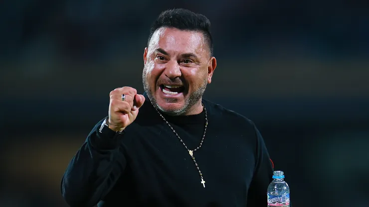 Antonio Mohamed otra vez toca el cielo.