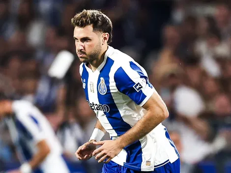 Por qué no juega Santi Giménez el Porto vs Manchester City