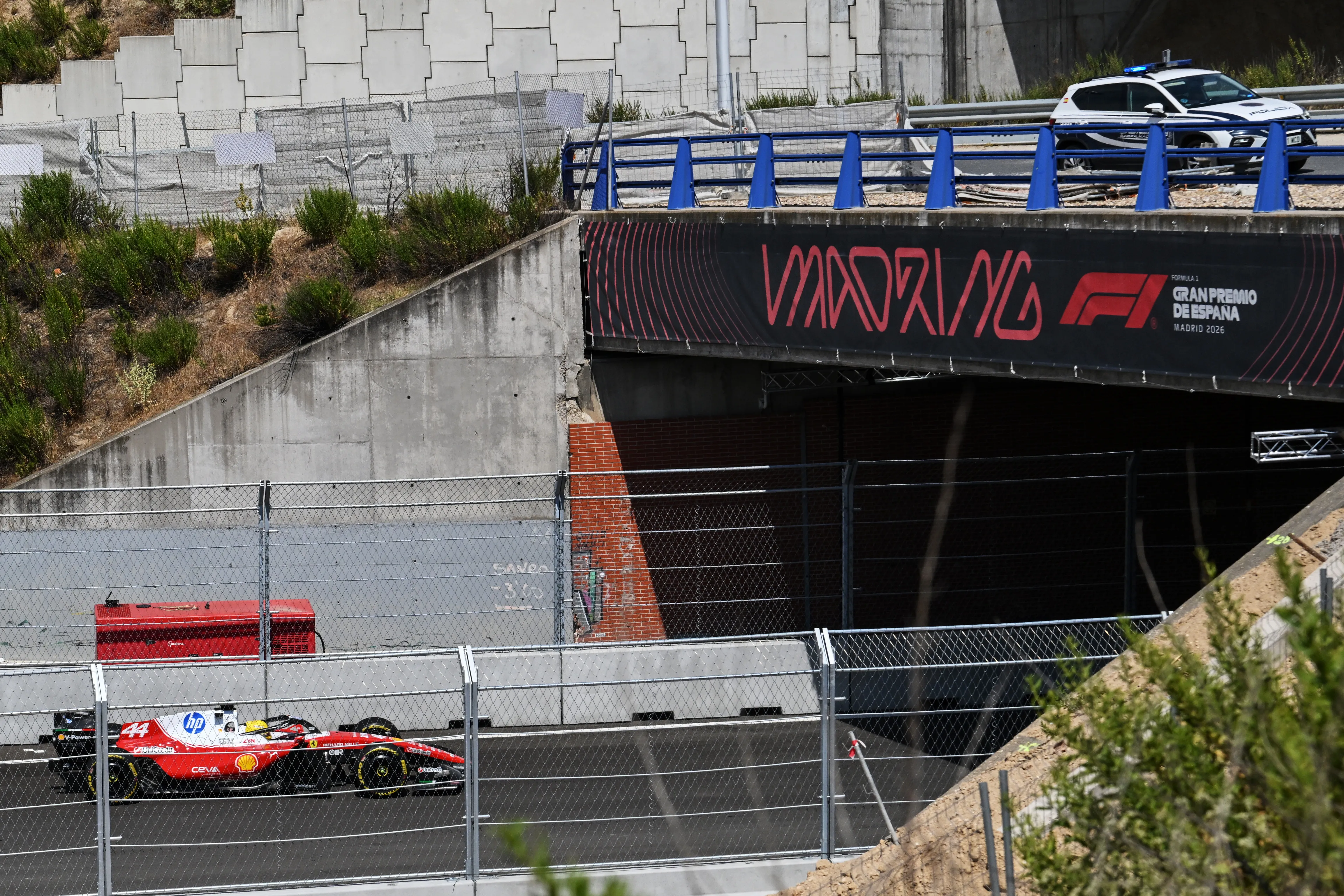 Lewis Hamilton rodando en el circuito de Madring (Getty Images)