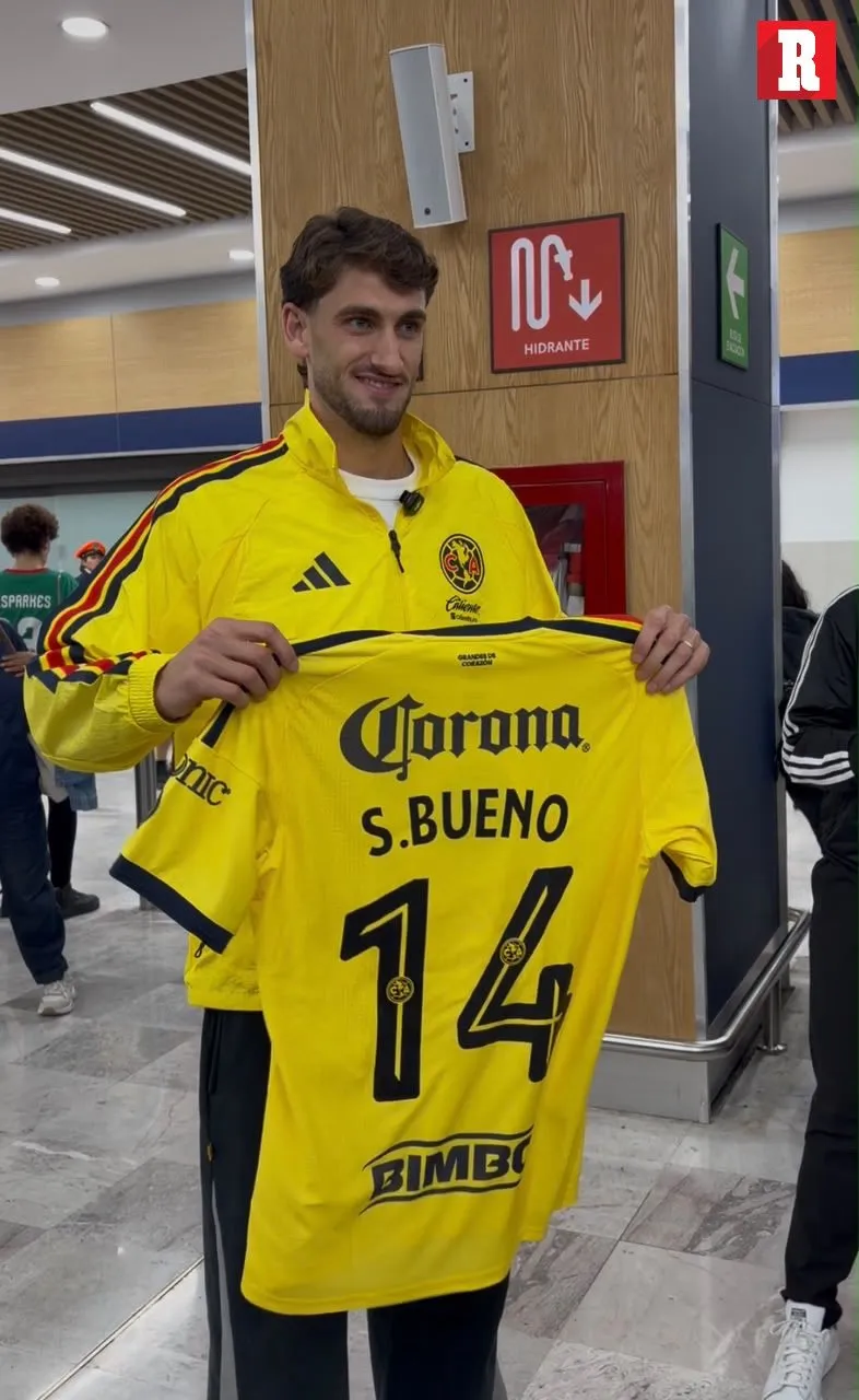 Santiago Bueno en el aeropuerto (@mty_guzman)