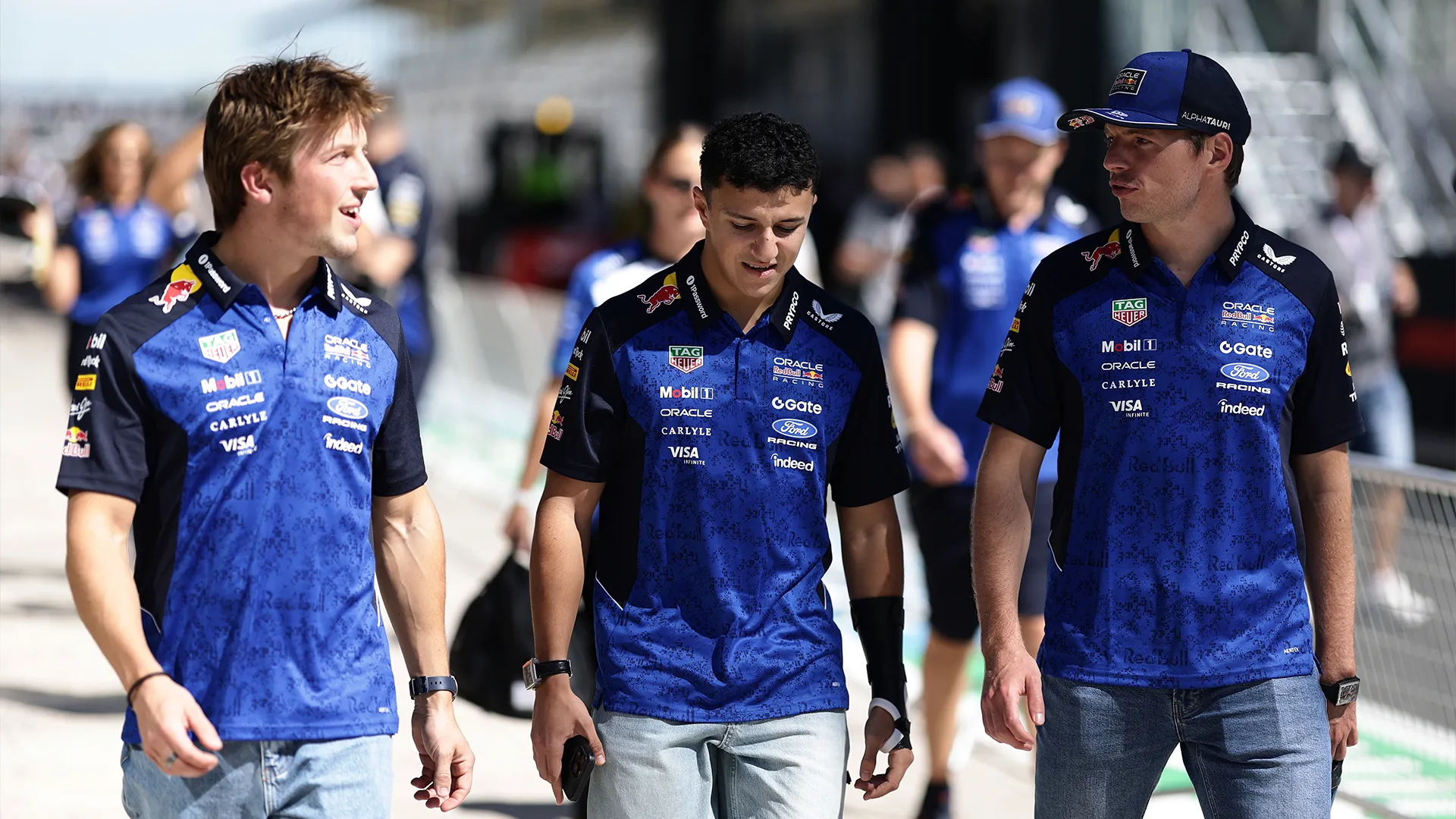 Liam Lawson, Isack Hadjar y Max Verstappen en Madring (Getty Images)