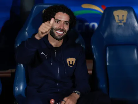¿Juega el Chino Huerta el Chivas vs Pumas?
