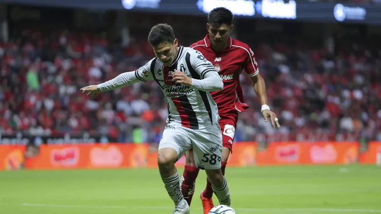 Toluca y Atlas debieron parar de jugar el partido.