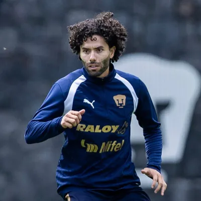 ¿Por qué no juega César “Chino” Huerta en Chivas vs. Pumas por el Apertura 2026?