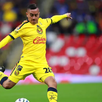 Erick Sánchez le hace berrinche a Raphael Veiga