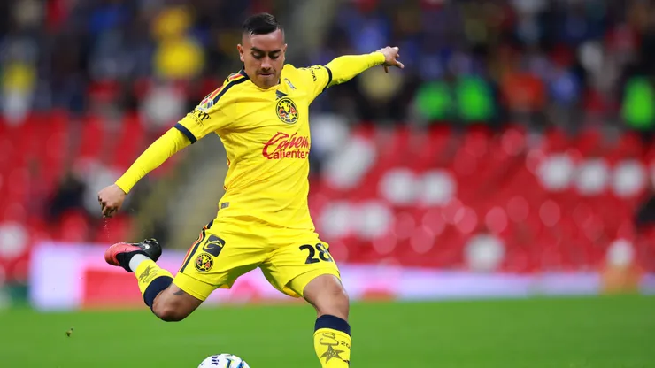 Erick Sänchez le hace berrinche a Raphael Veiga