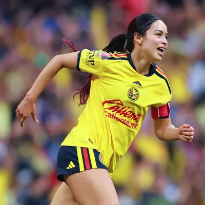 Scarlett Camberos podría ser sancionada por seña obscena