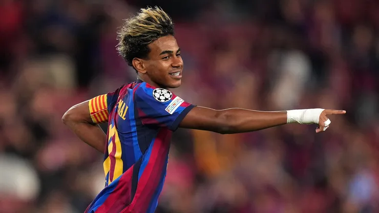 Barcelona vs. Racing de Santander por la liga española.