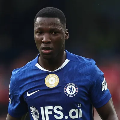 ¿Juega Moisés Caicedo? Las alineaciones de Brentford vs. Chelsea