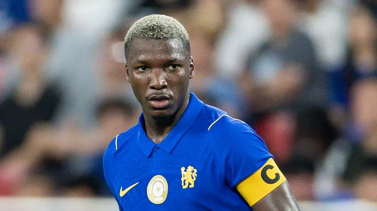 Moisés Caicedo no juega con Chelsea ante Brentford
